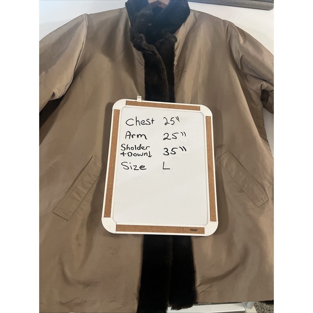 Coat Beige Outside . Inside brown reversable‎ Size large Very Soft - Picture 16 of 16
